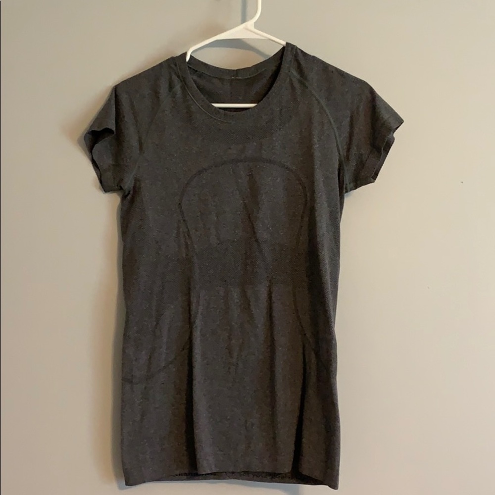 Lululemon swiftly top